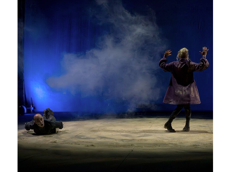 Macbeth Revolt! 