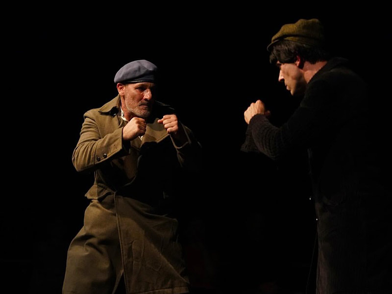 La notte sulle spalle